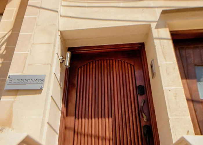 公寓 Spacious Corner Maisonette - Blessings 比尔基卡拉