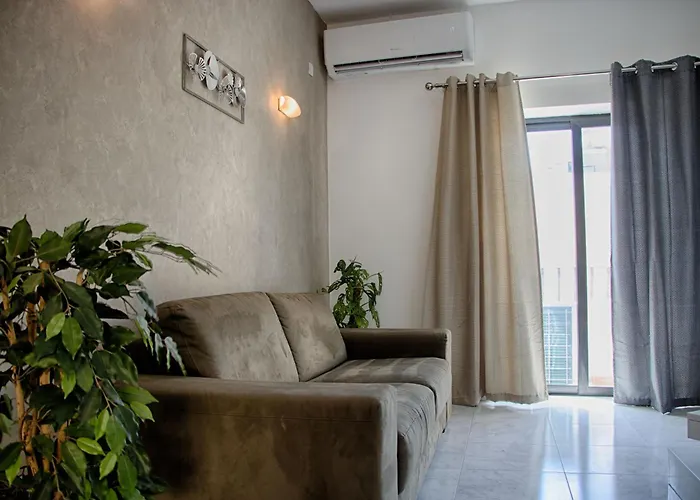 Spacious Corner Maisonette - Blessings * 比尔基卡拉