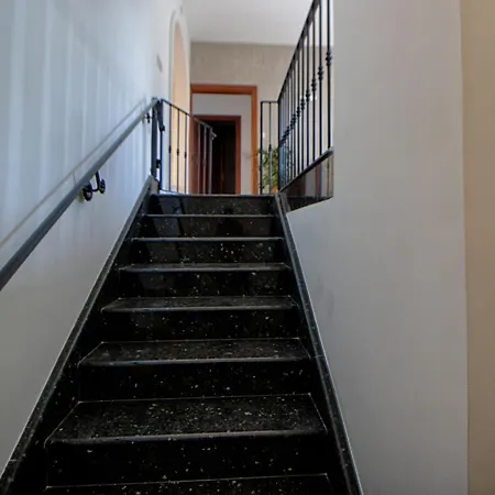 דירה Spacious Corner Maisonette - Blessings *
