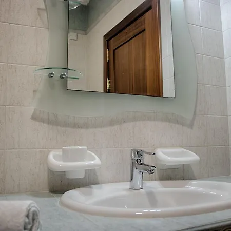 דירה Spacious Corner Maisonette - Blessings בירקירקארה